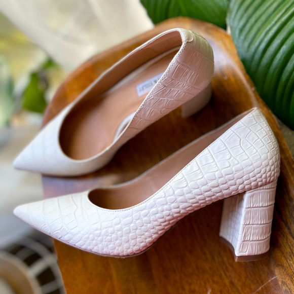 Worn once Chelsea & Violet white leather heels, size 11 - Picture 1 of 4